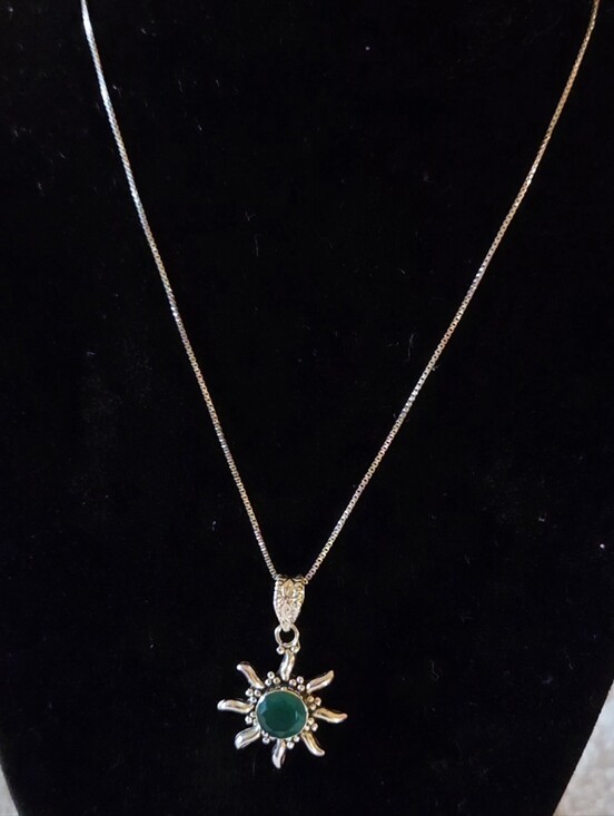 The Silver Mesa (TSM) Jewelry - The Silver Mesa Sterling Silver Green Chalcedony Sunburst Pendant Necklace 16"